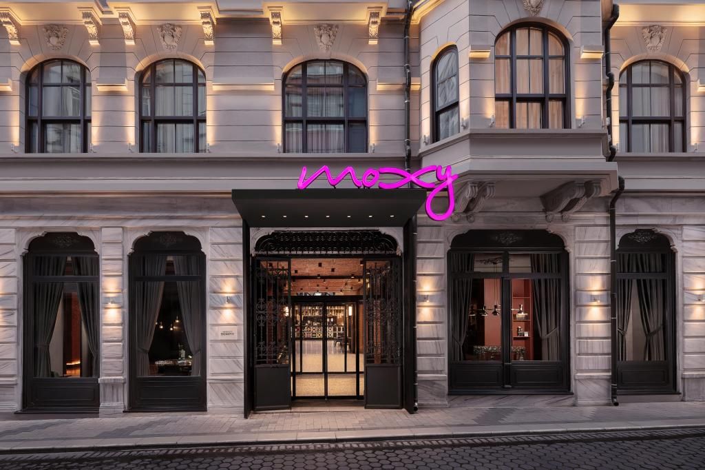 Moxy Istanbul Taksim by Marriott Bonvoy — 2