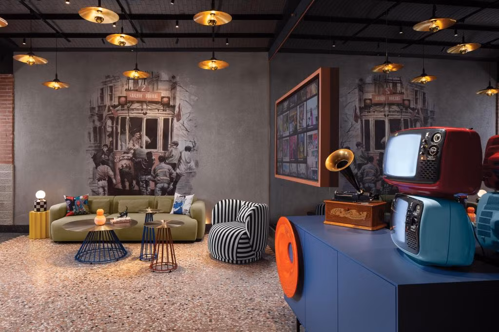 Moxy Istanbul Taksim by Marriott Bonvoy — 5