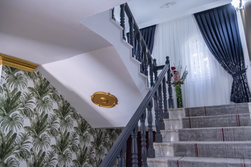 Mustis Royal Plaza Hotel — 2