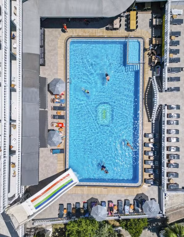 Mustis Royal Plaza Hotel — 8