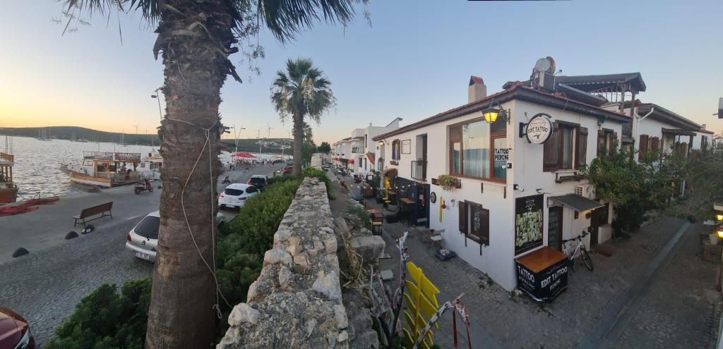 Myra Butik Otel Sığacık
