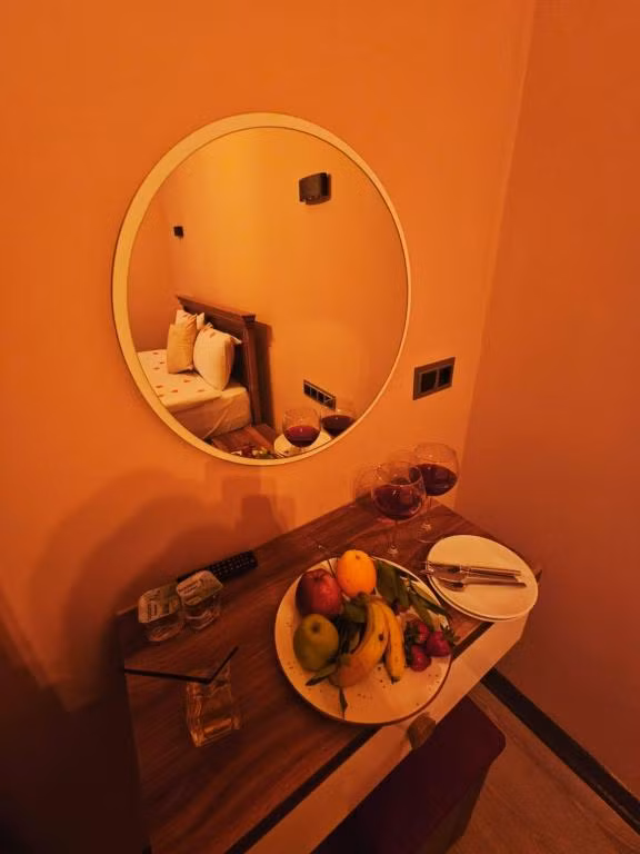 Novela In Stone House — 7