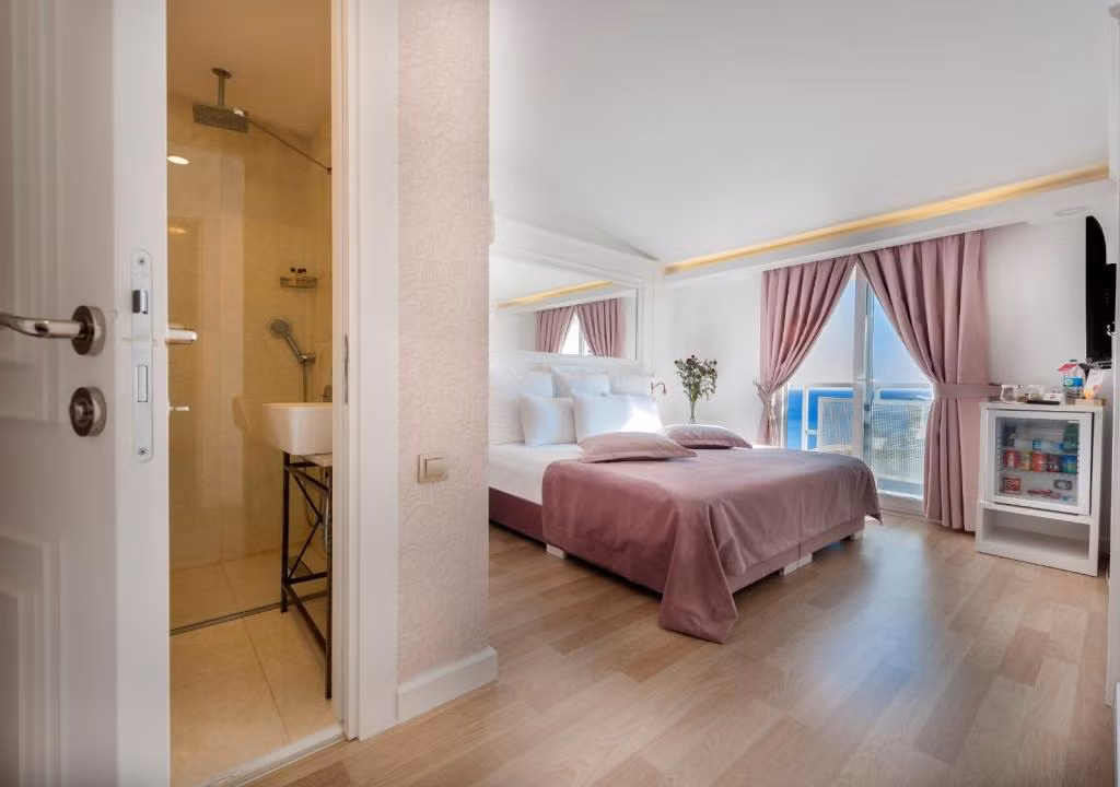 Nun Hotel Lara — 6