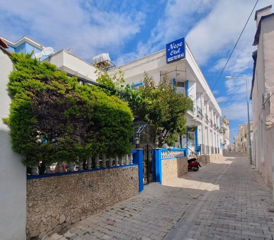 Neşe Otel Çeşme — 2