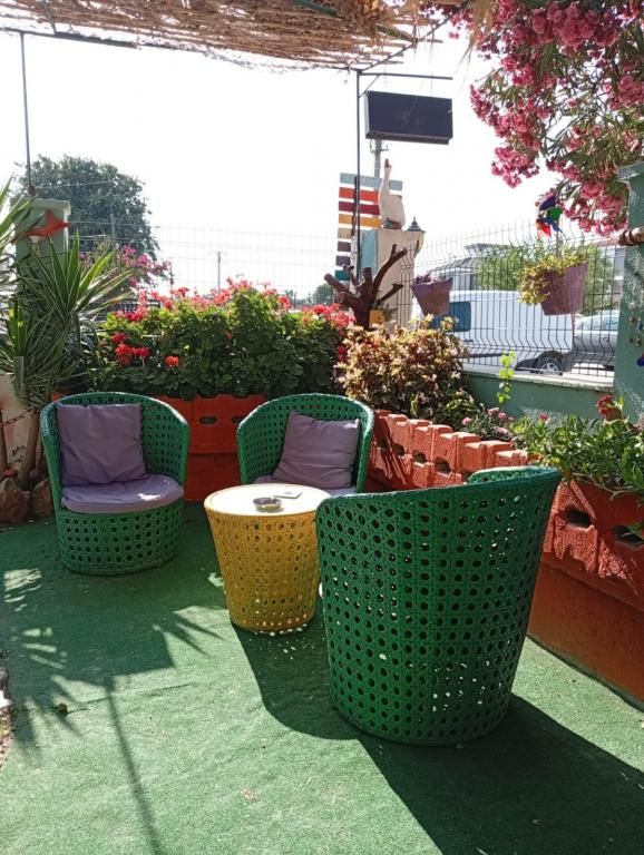 Neşeli Pansiyon Cafe Sığacık — 7