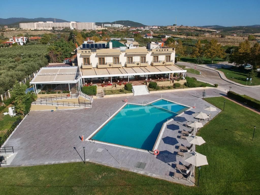 Nefeli Hotel — 4
