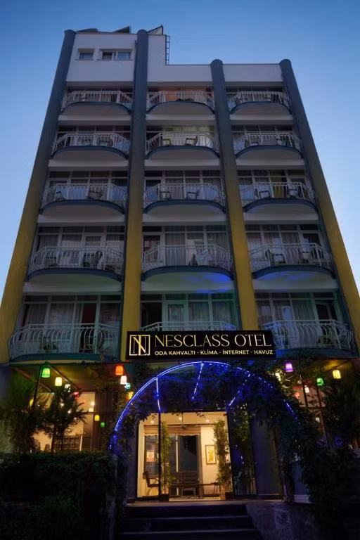 Nesclass Otel Kuşadası — 2