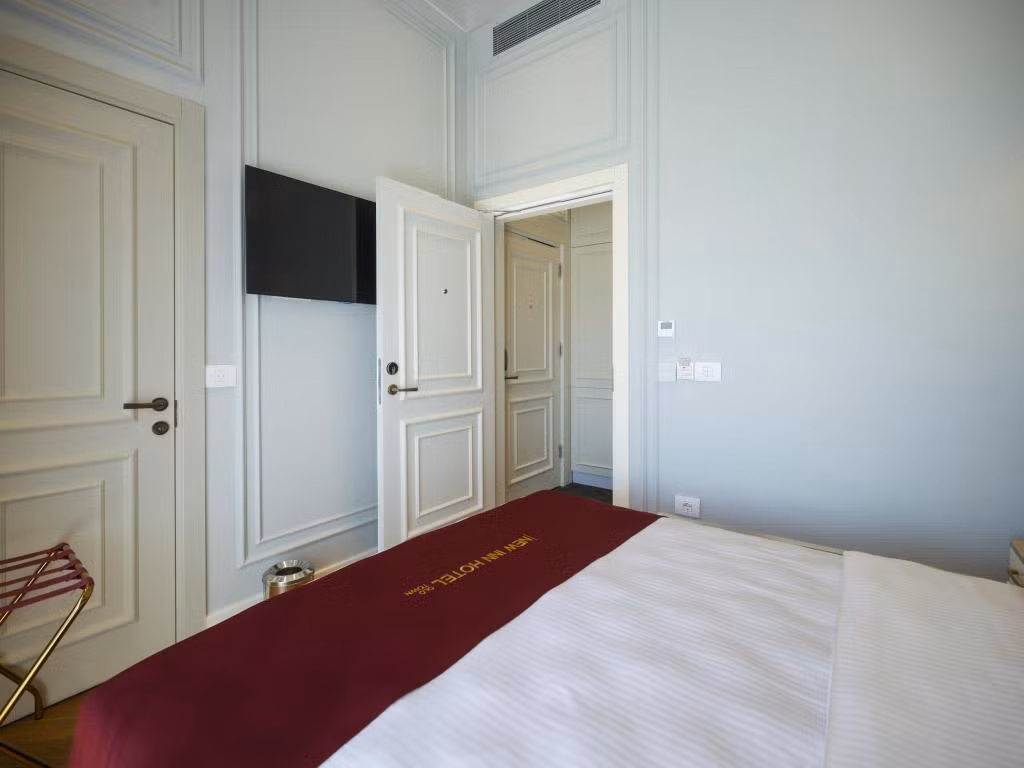 New Inn Hotel Old Town — 7