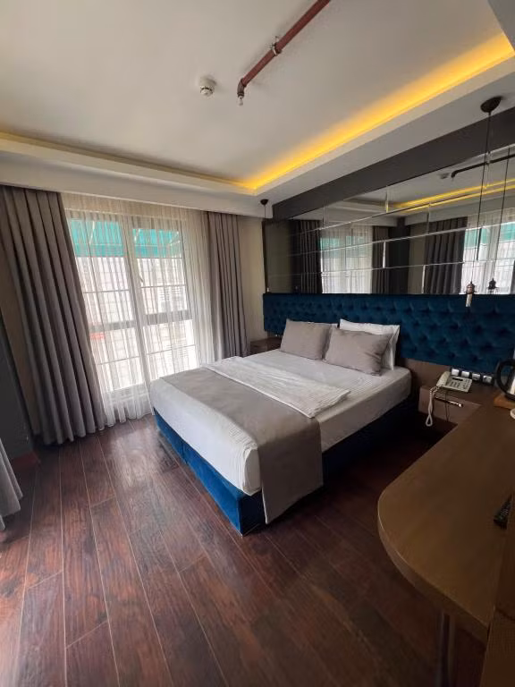 New Point Otel — 4
