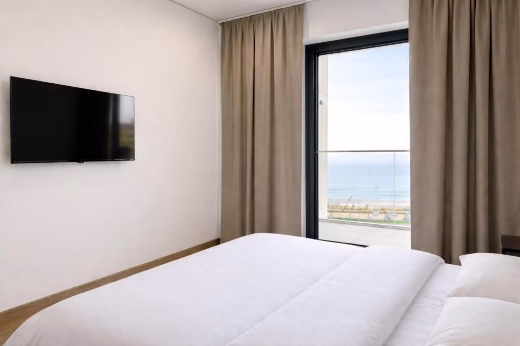 Next White Aparthotel Official Batumi — 7