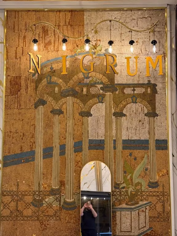 Nigrum Hotel