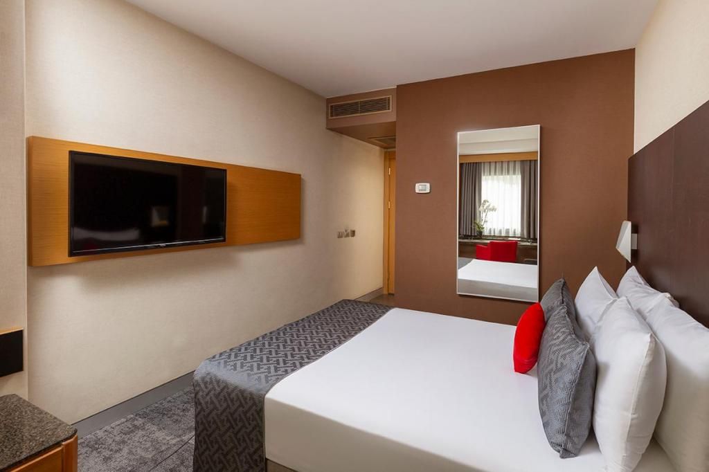 Nippon Hotel — 7