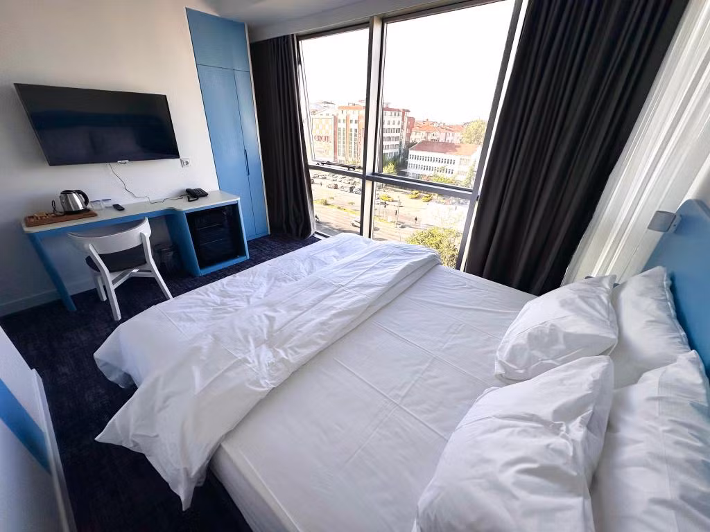 No25 Hotels — 5