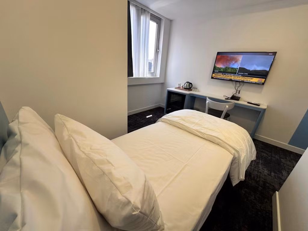 No25 Hotels — 9