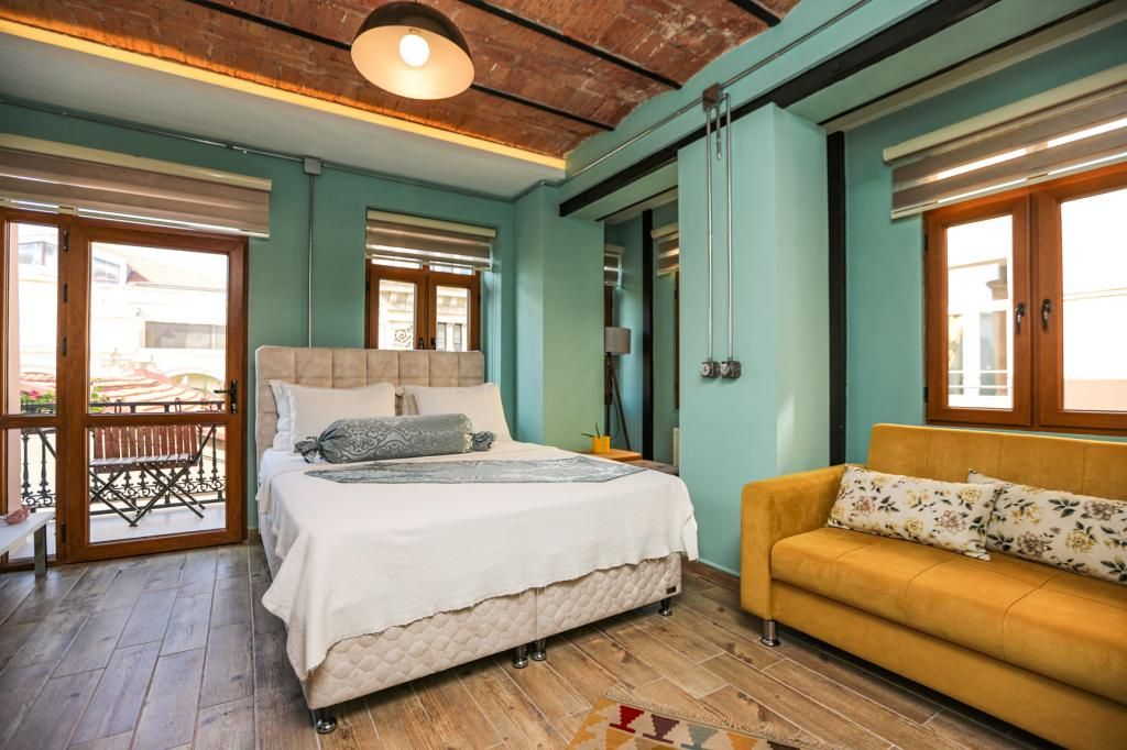 No 8 Galata — 7