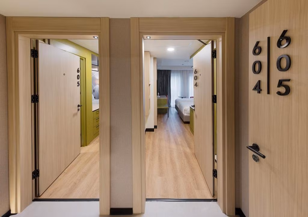 Noém Hotel — 7