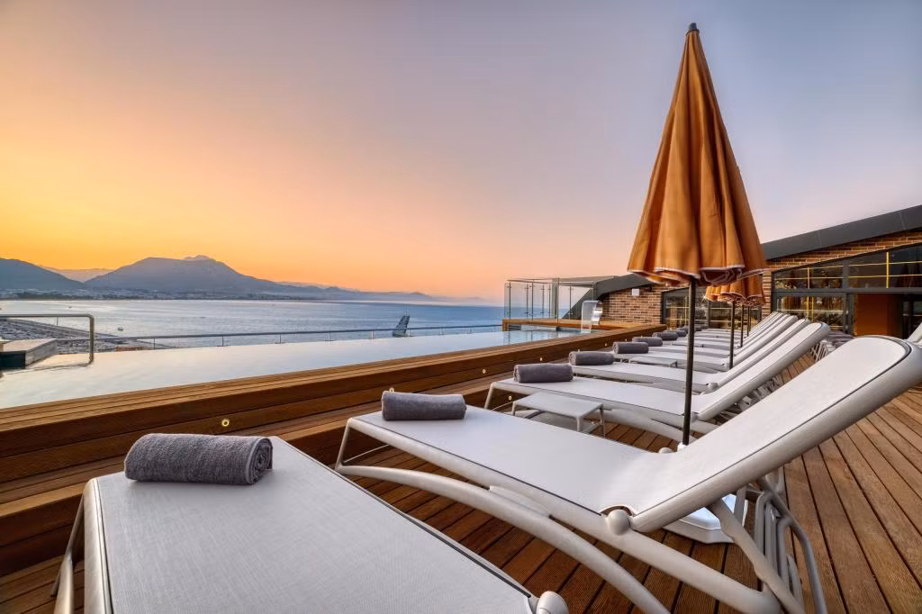 Numa Port Hotel — 6