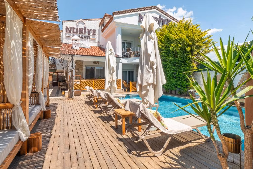 Nuriye Alaçatı — 3
