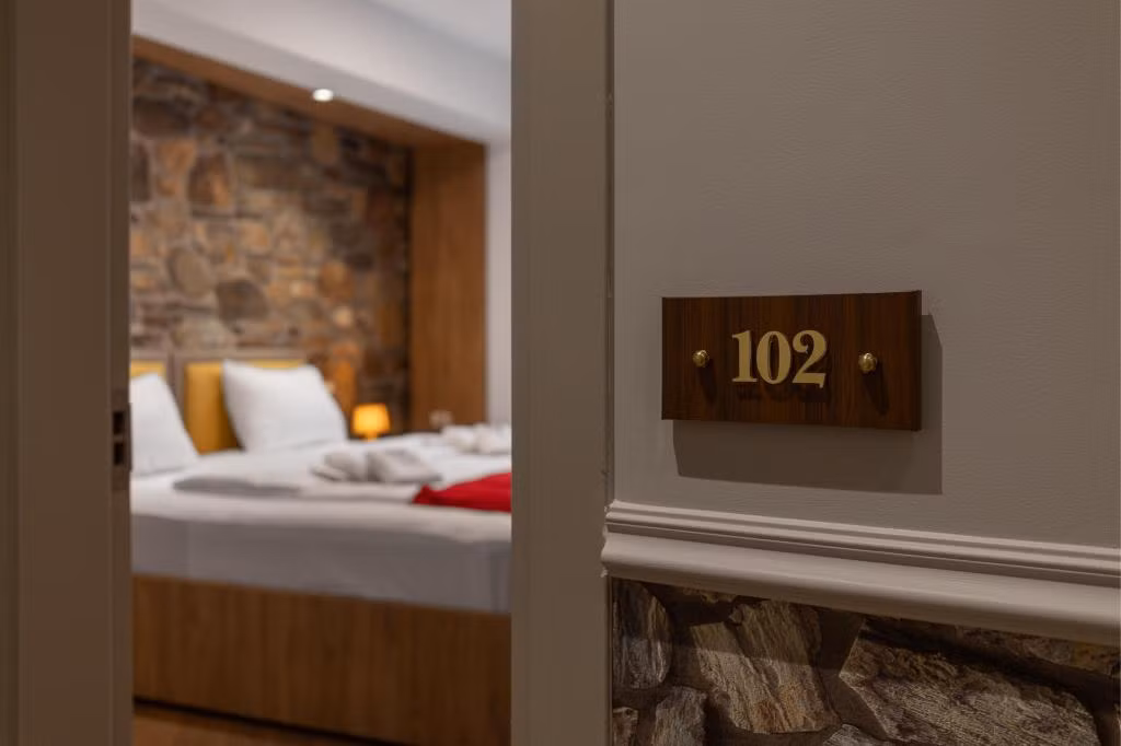 Old Stone Hotel Skopje — 9