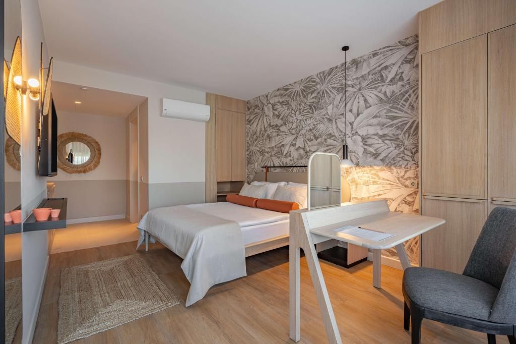 Oli Hotel  — 9