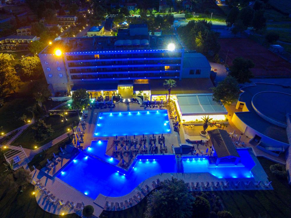 Olympian Bay Grand Resort — 4
