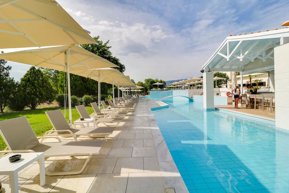 Olympian Bay Grand Resort — 6