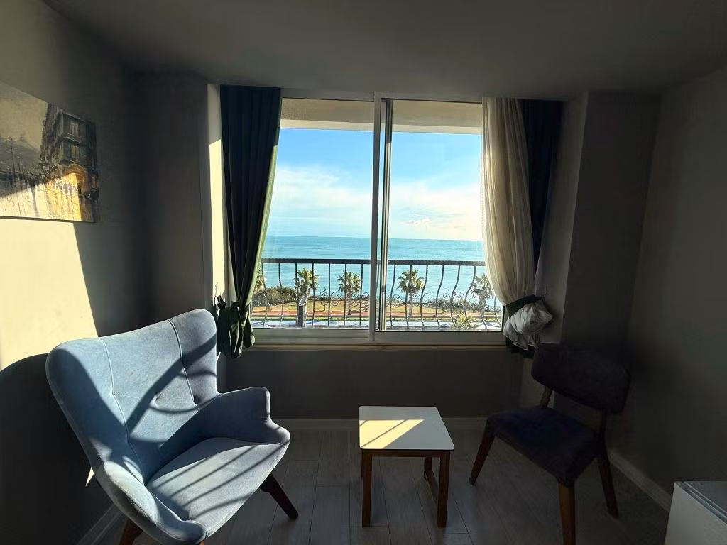 On Hotel — 7