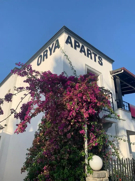 Orya Aparts — 6