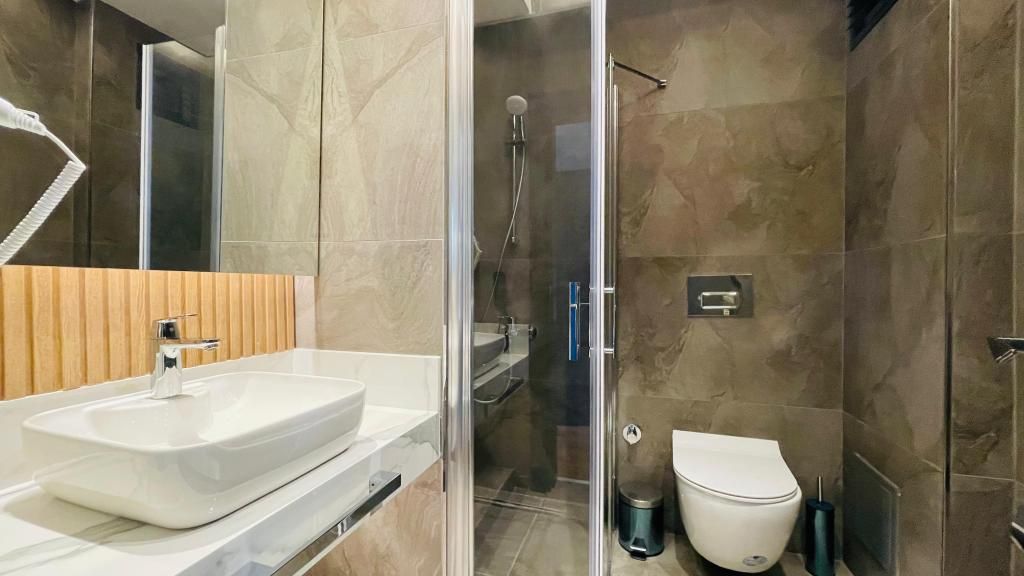 Osmanbey Fatih Hotel — 8