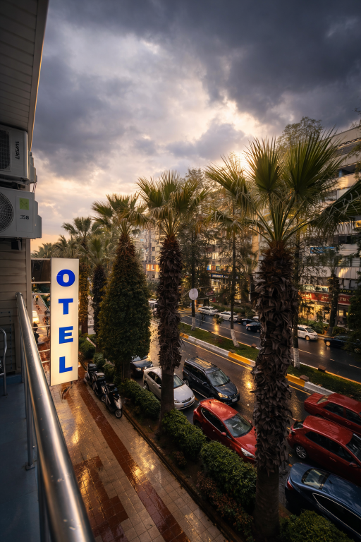 Otel Ünlü — 5
