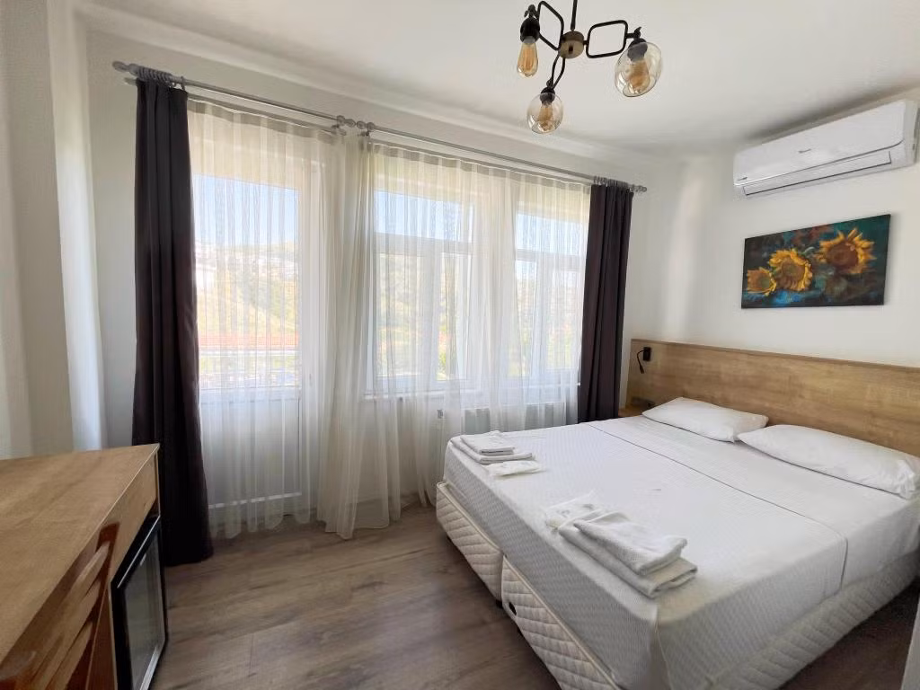 Parli Hotel — 8