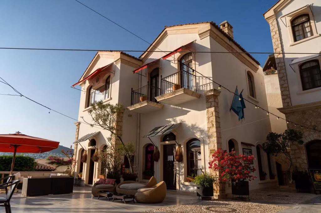 Patara Prince — 4