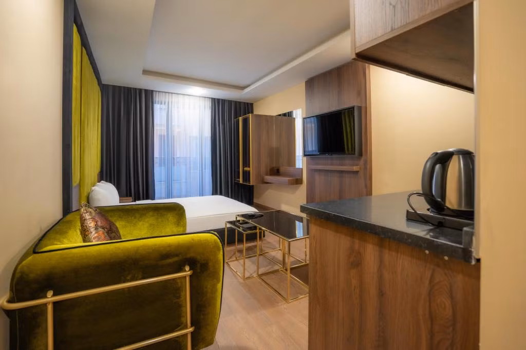 Pera Anka Hotel — 2