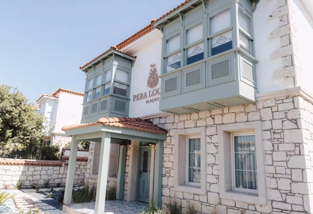 Pera Locale Alaçatı — 4