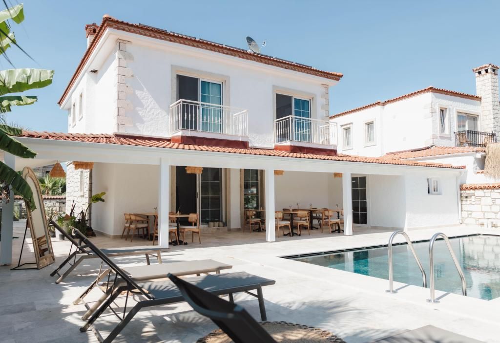 Pera Locale Alaçatı — 8