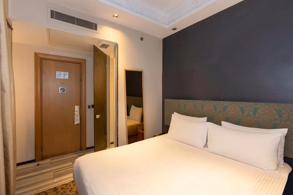Pera Tulip Hotel & Spa — 9