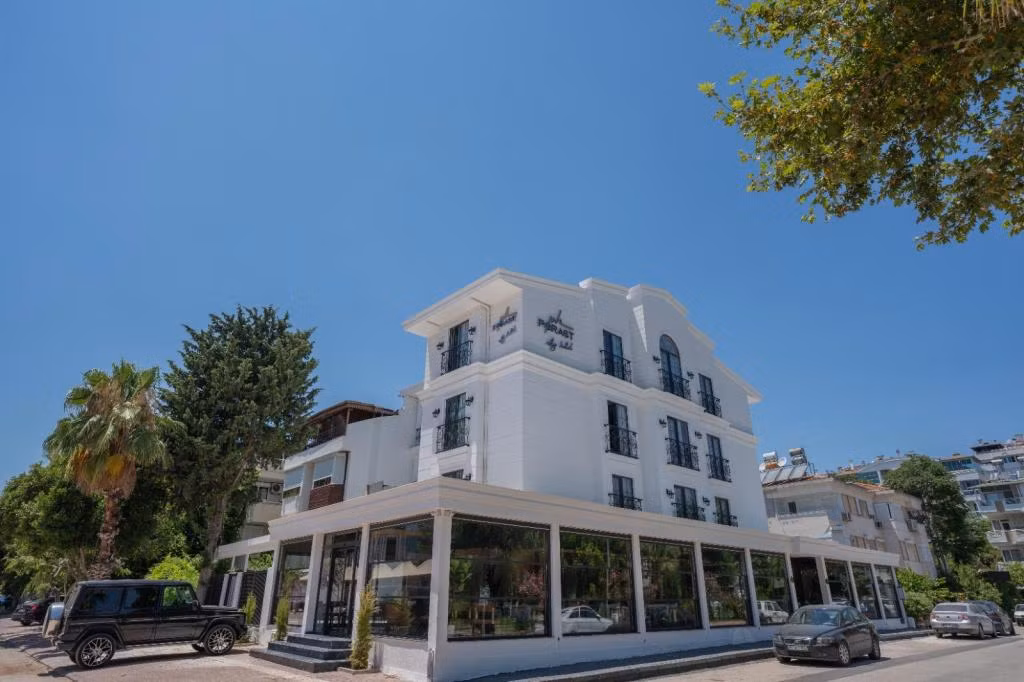 Perast City Hotel — 4