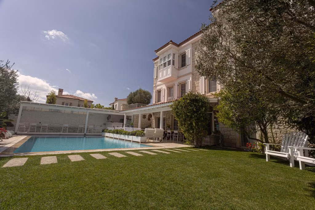 Peremere Alaçatı Otel — 2