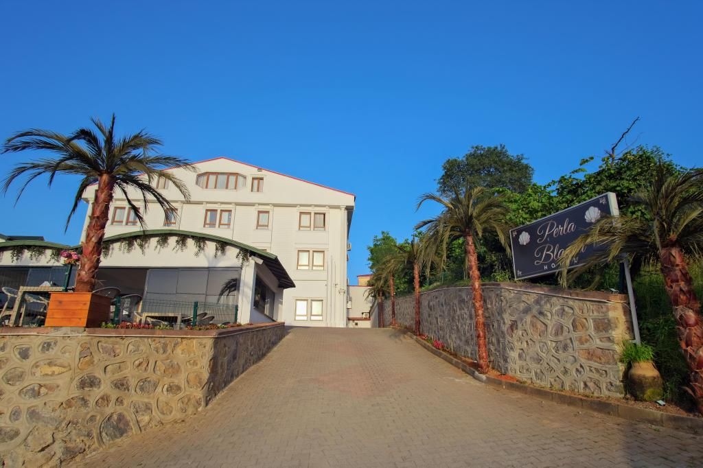 Perla Blanca Hotel — 5