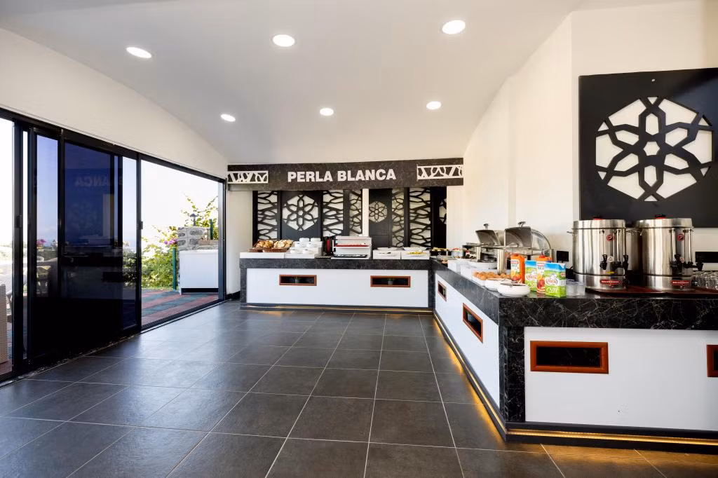 Perla Blanca Hotel — 6