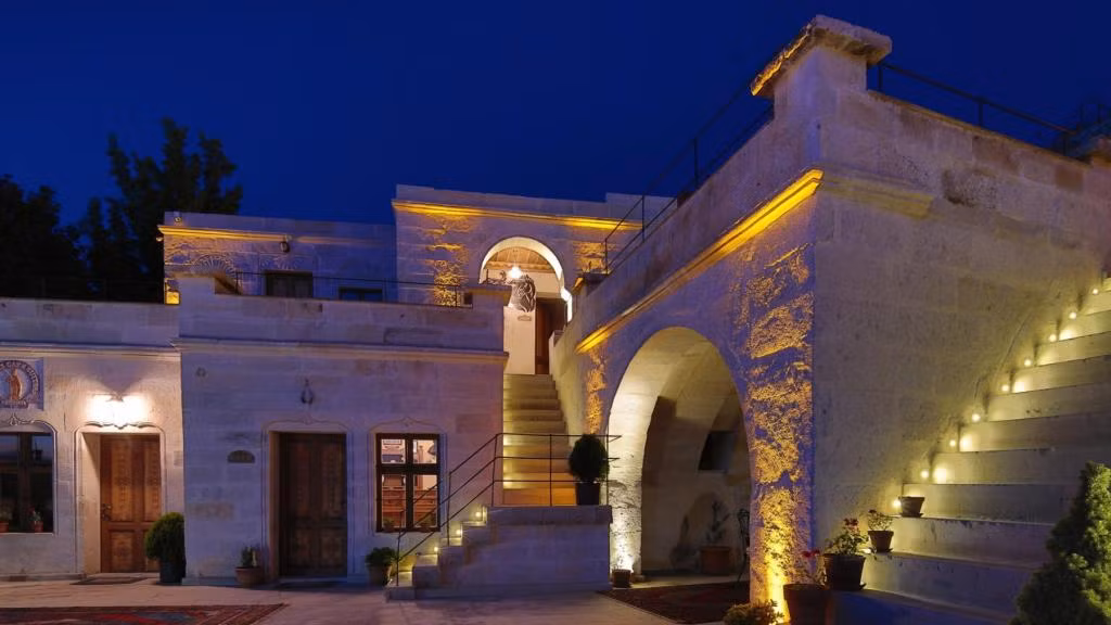 Phocas Cave Suites — 3