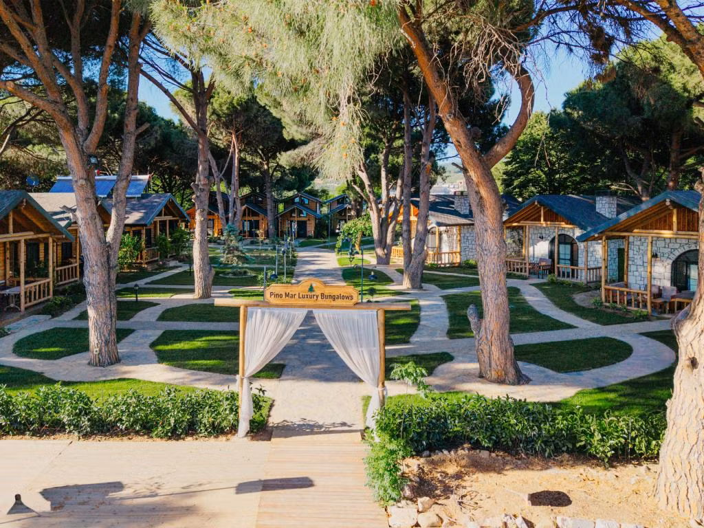 Pino Mar Luxury Bungalows