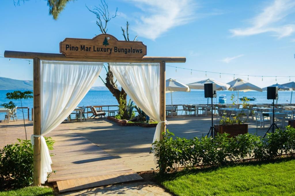 Pino Mar Luxury Bungalows — 3