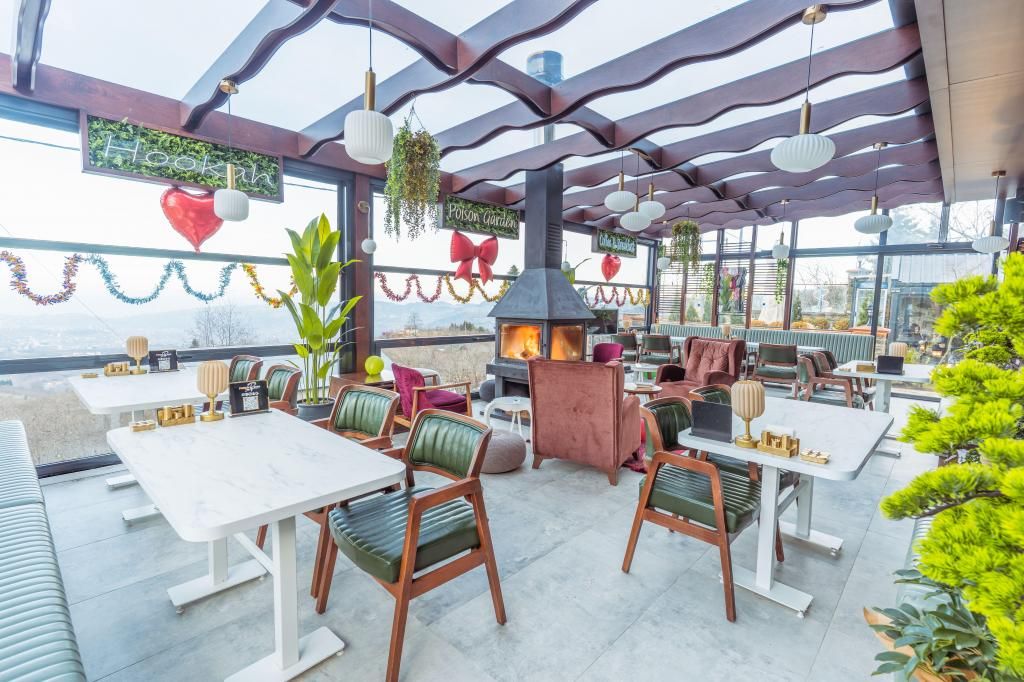 Poison Garden Suite & SPA