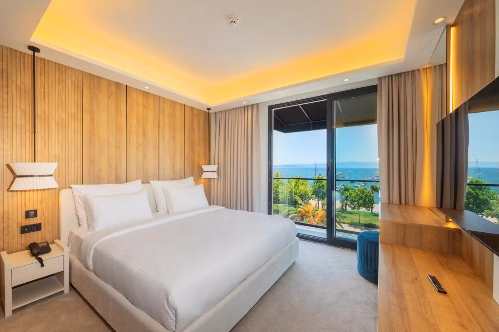 Premier Lounge Hotel — 5