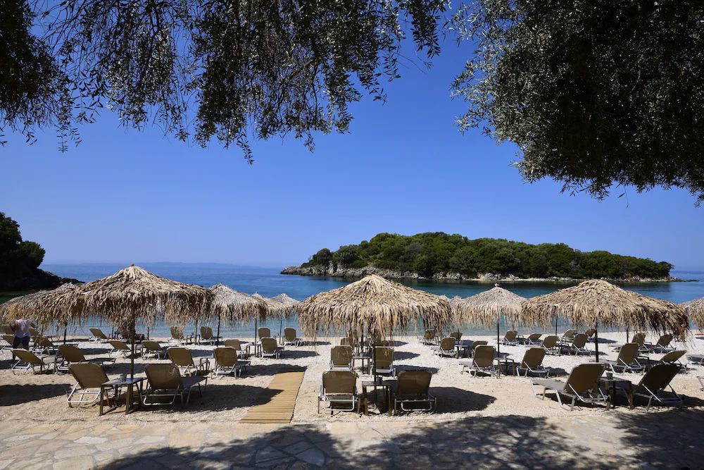 Prima Vista Beachfront Boutique Hotel — 8