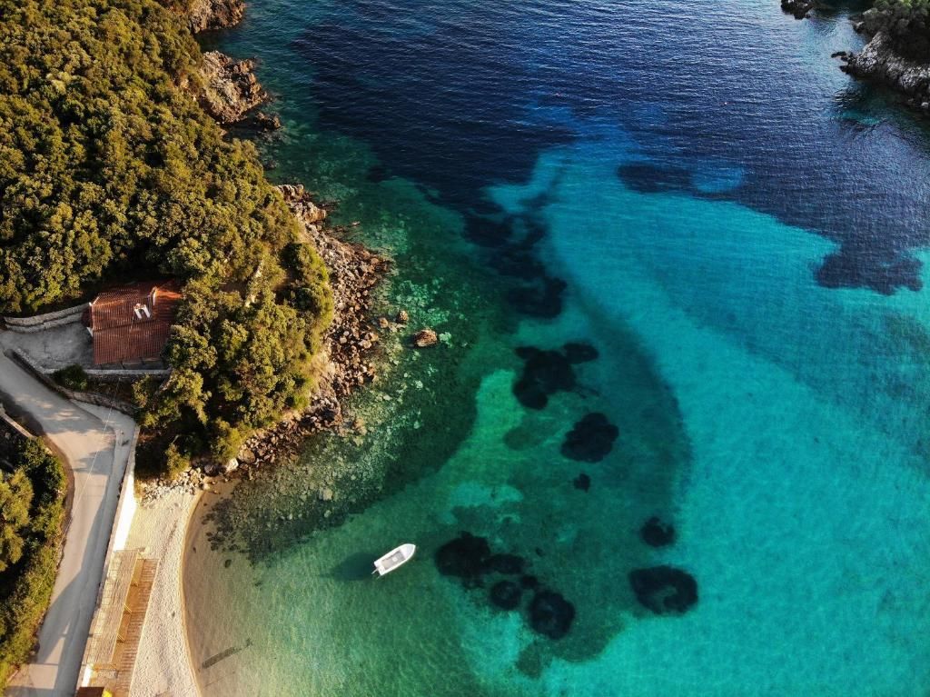 Prima Vista Beachfront Boutique Hotel — 10