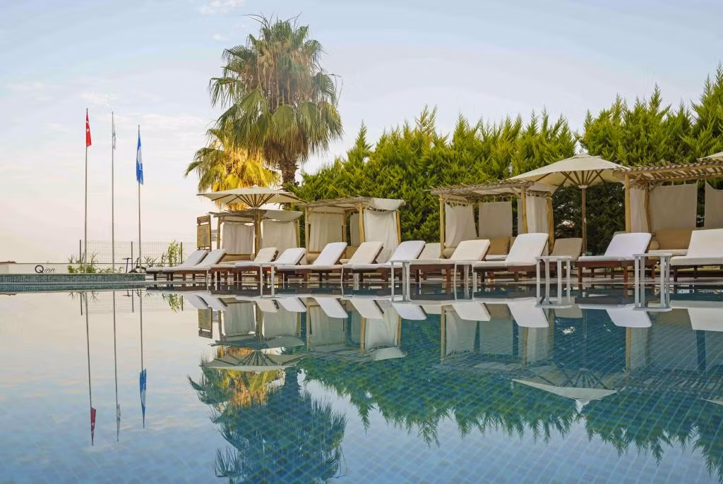 Qinn Hotels — 4