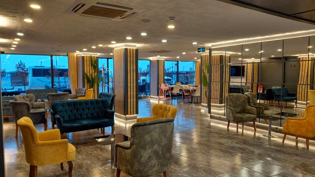 Queen Palace Hotel — 3