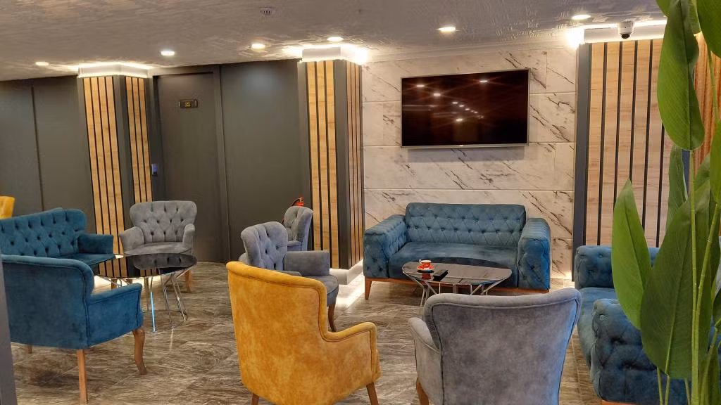 Queen Palace Hotel — 5